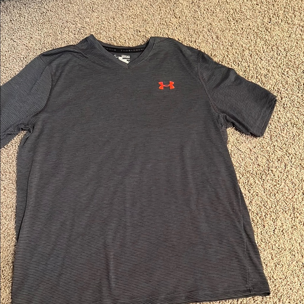 Under Armour Men's Gray V-Neck Shirt